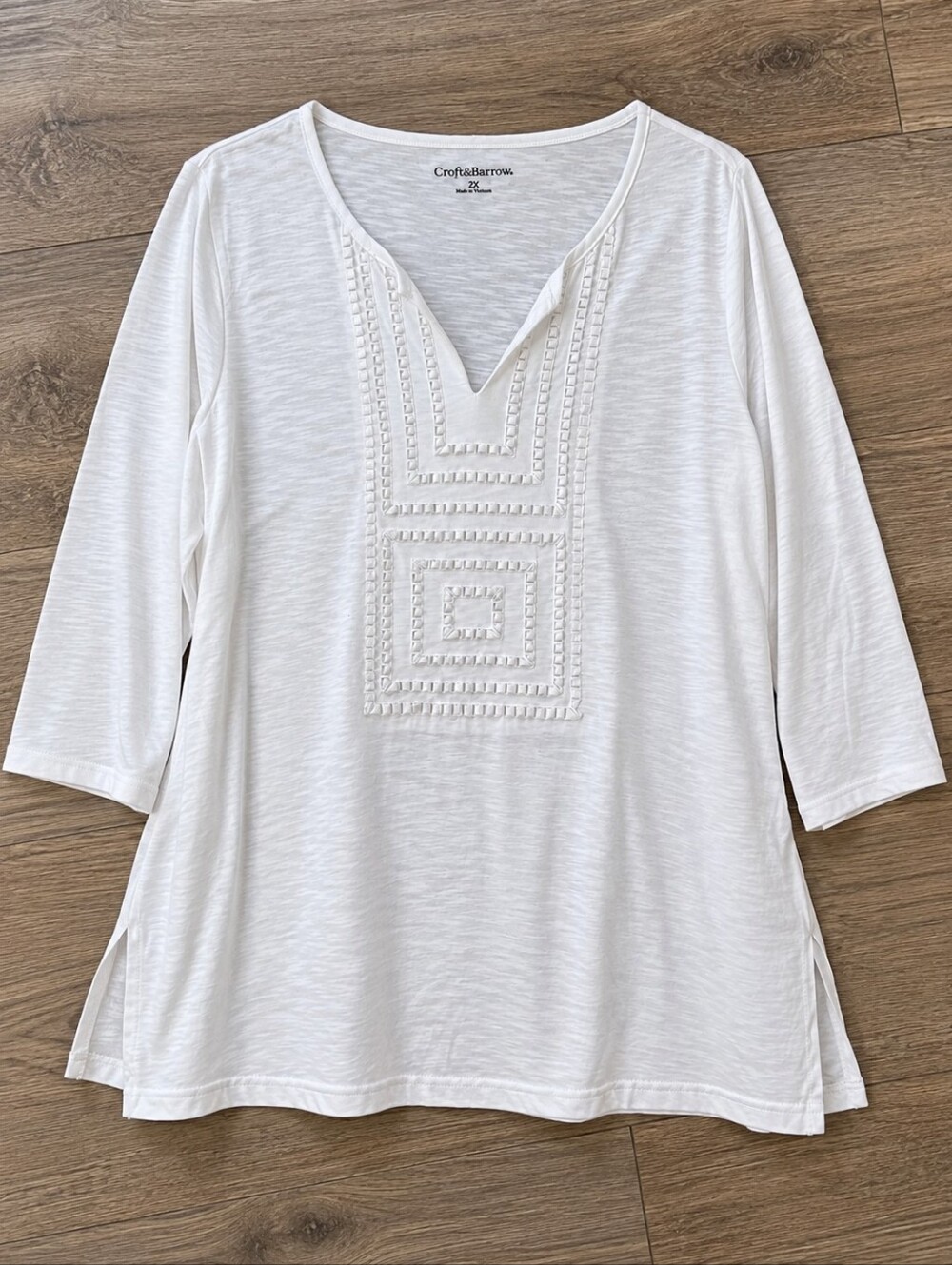 croft & barrow White Embroidered V-Neck Tunic Top